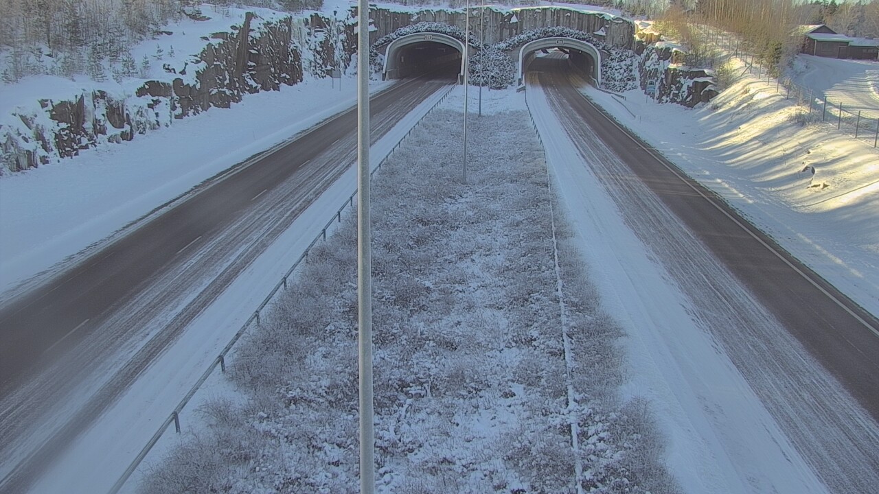 Weather Camera Image Väg 7 Fredrikshamn, Kolsila, bom öst, Hamina, Kymenlaakso