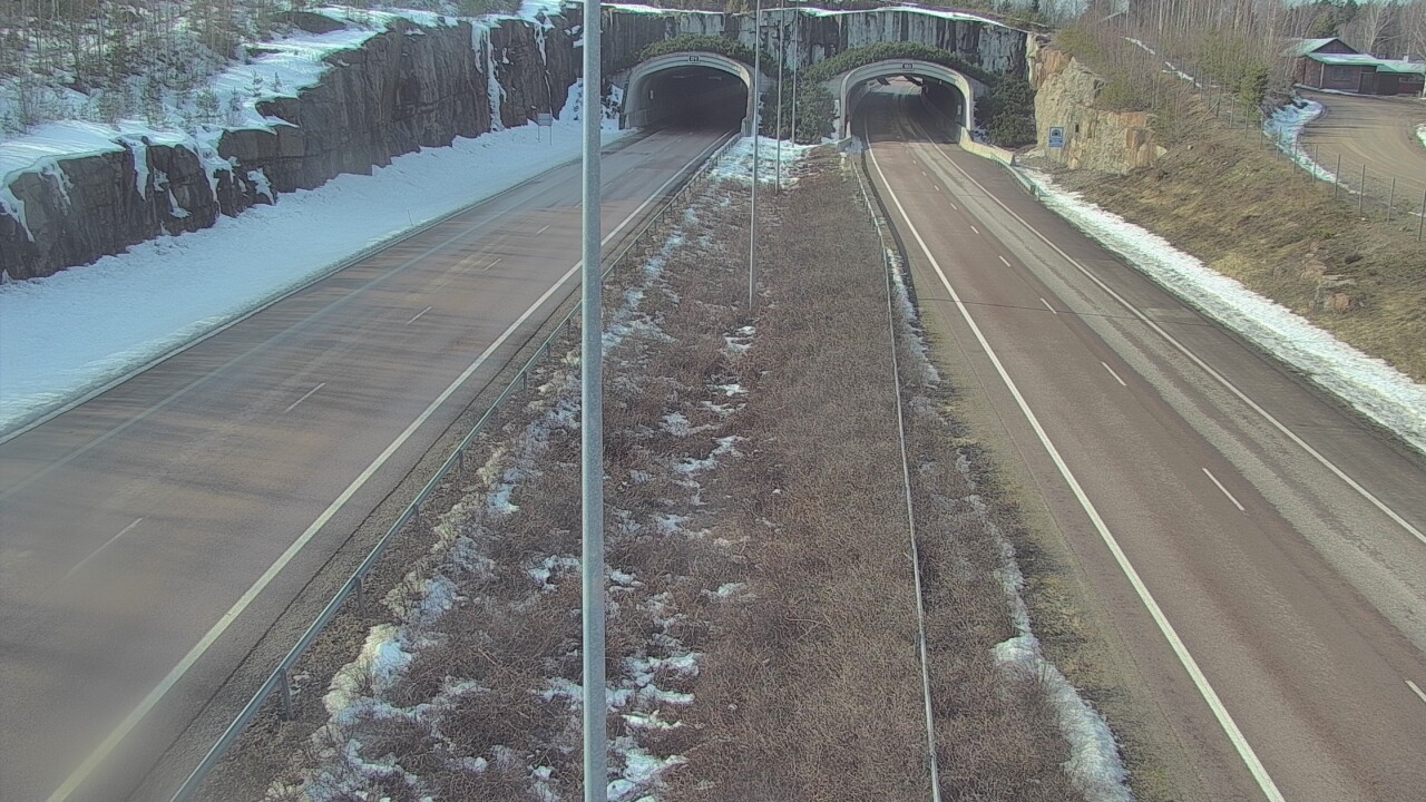 Weather Camera Image Väg 7 Fredrikshamn, Kolsila, bom öst, Hamina, Kymenlaakso