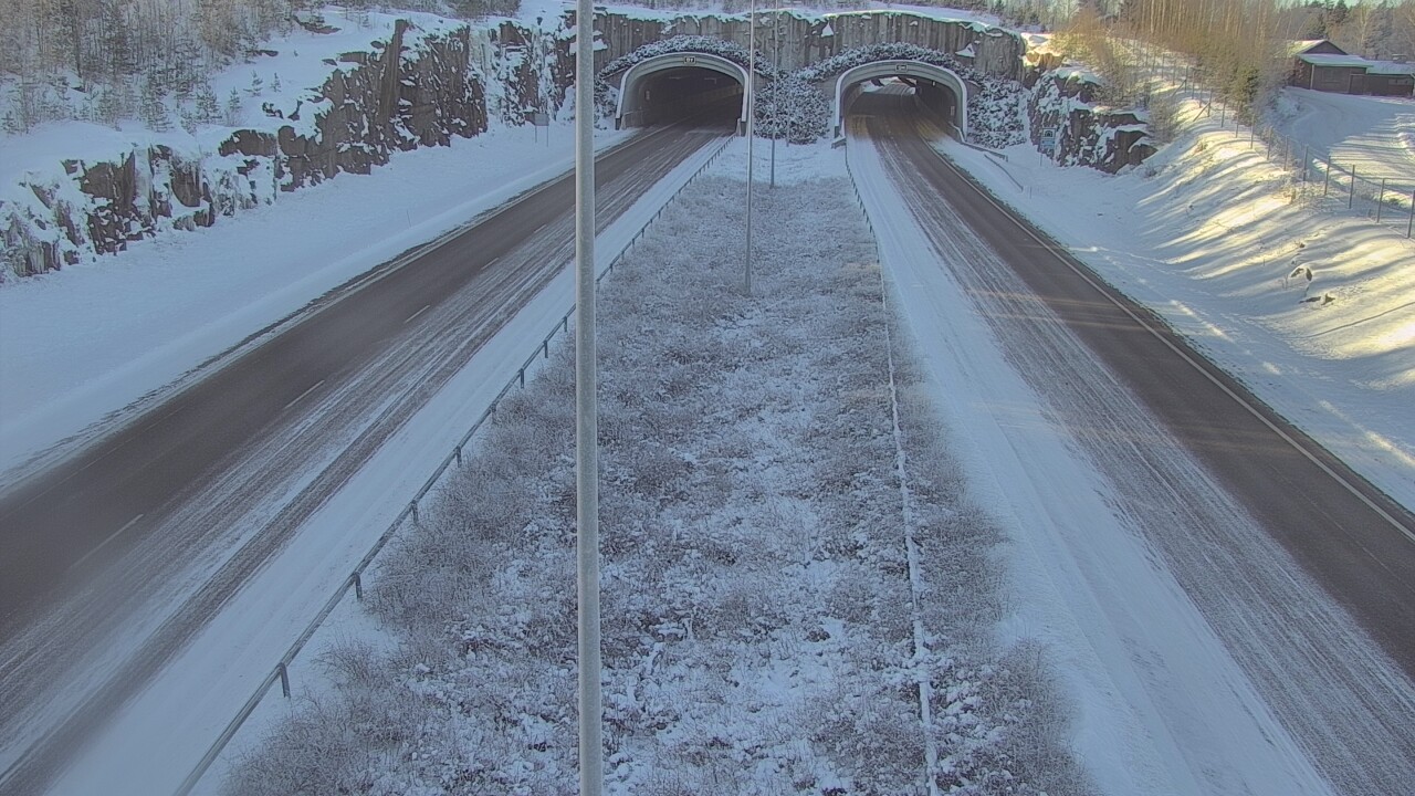 Weather Camera Image Väg 7 Fredrikshamn, Kolsila, bom öst, Hamina, Kymenlaakso