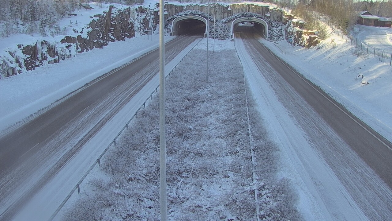 Weather Camera Image Väg 7 Fredrikshamn, Kolsila, bom öst, Hamina, Kymenlaakso
