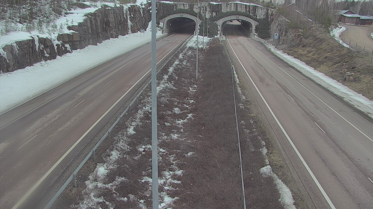 Weather Camera Image Väg 7 Fredrikshamn, Kolsila, bom öst, Hamina, Kymenlaakso