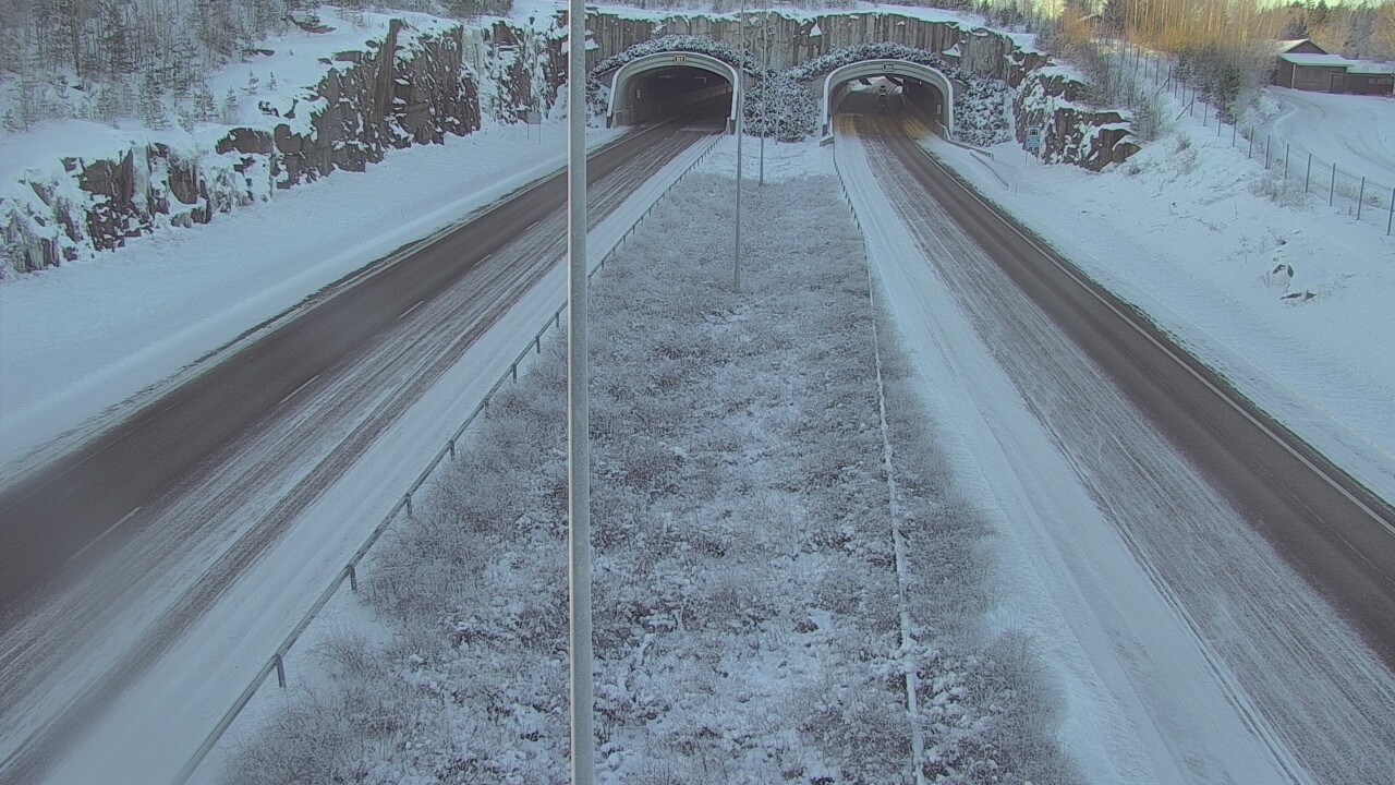 Weather Camera Image Väg 7 Fredrikshamn, Kolsila, bom öst, Hamina, Kymenlaakso