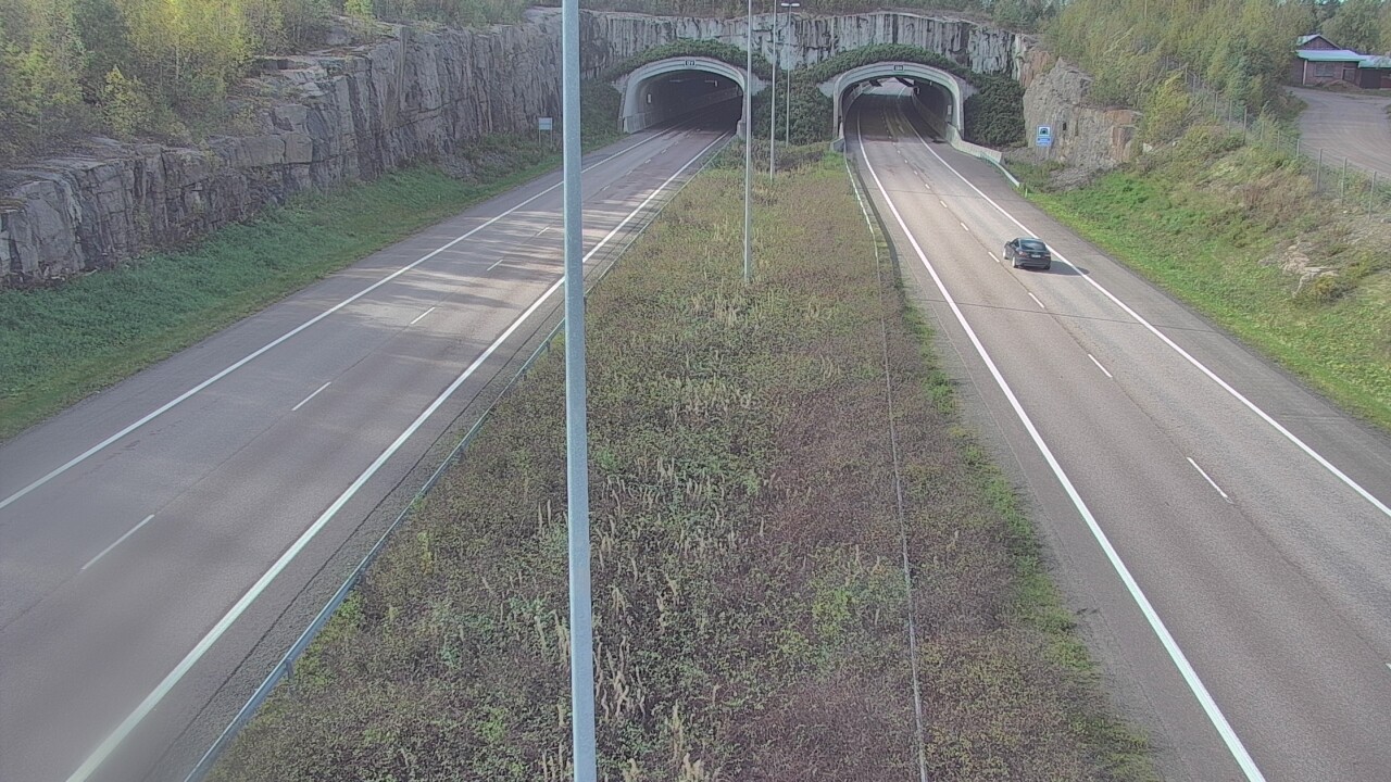 Weather Camera Image Väg 7 Fredrikshamn, Kolsila, bom öst, Hamina, Kymenlaakso