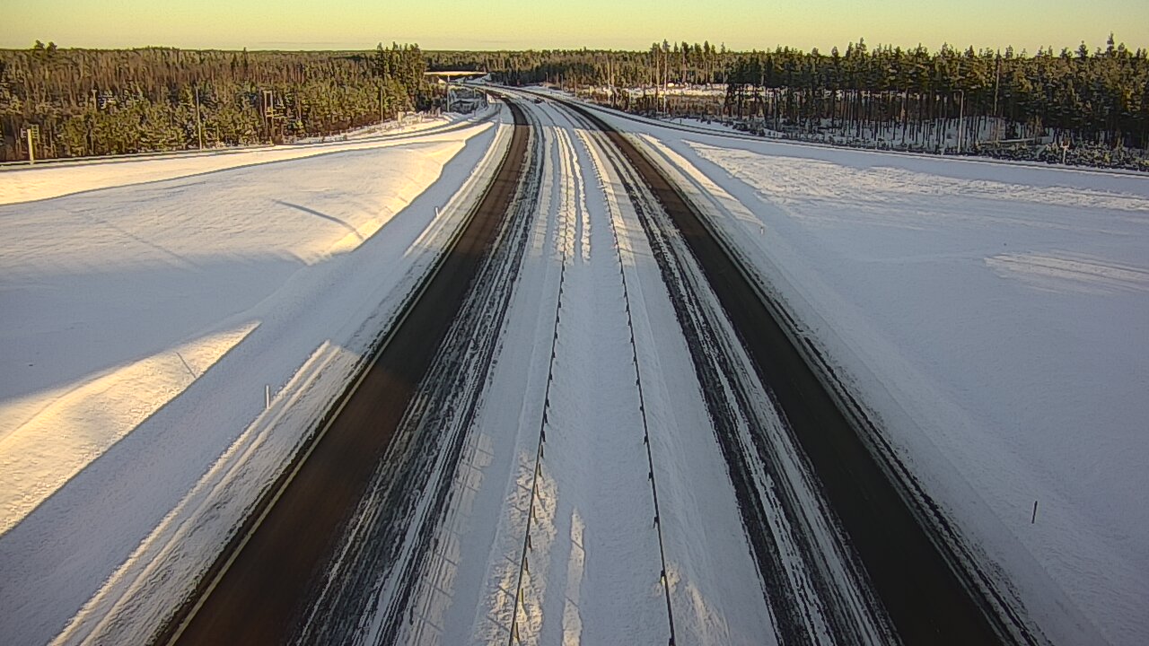 Weather Camera Image Väg 7 Vederlax, Saarasjärvi, Virolahti, Kymenlaakso