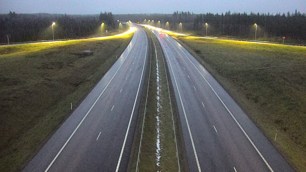 Weather Camera Image Väg 7 Vederlax, Saarasjärvi, Virolahti, Kymenlaakso