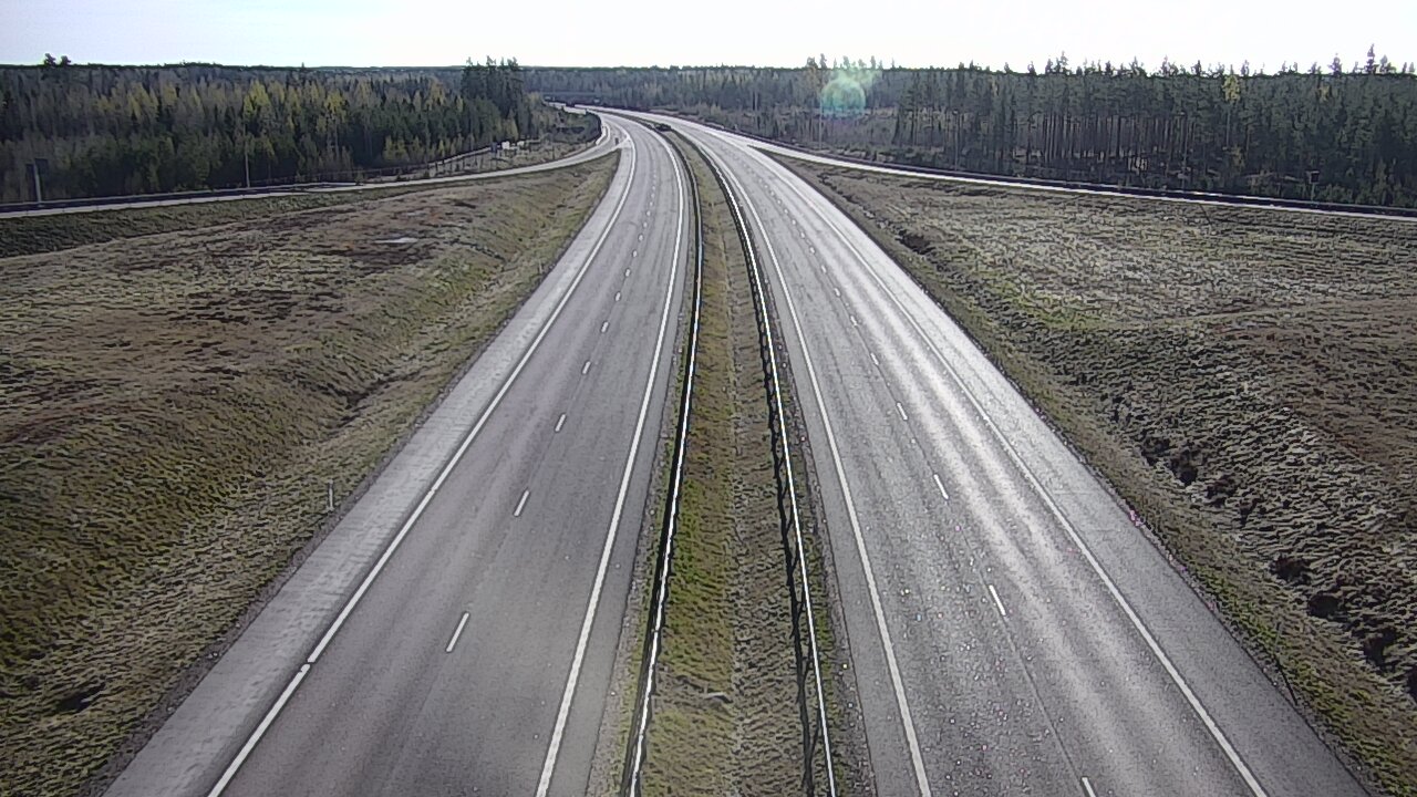 Weather Camera Image Väg 7 Vederlax, Saarasjärvi, Virolahti, Kymenlaakso