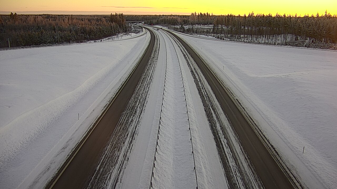 Weather Camera Image Väg 7 Vederlax, Saarasjärvi, Virolahti, Kymenlaakso