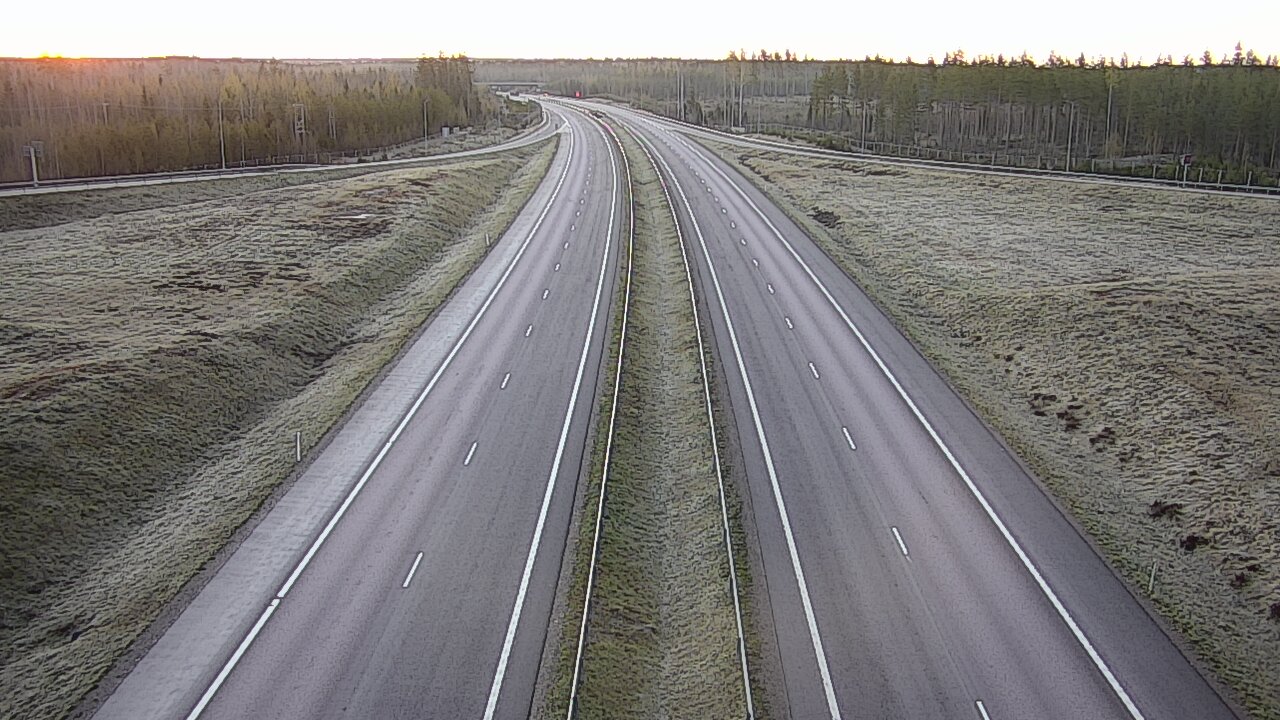 Weather Camera Image Väg 7 Vederlax, Saarasjärvi, Virolahti, Kymenlaakso