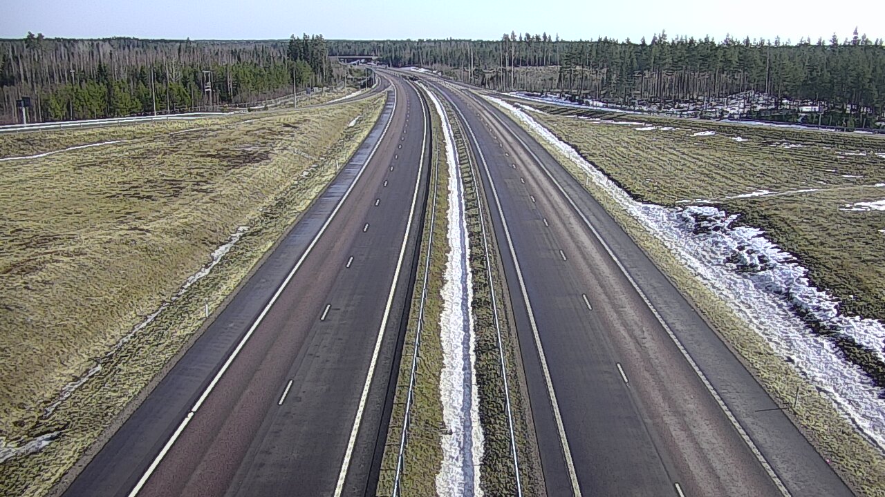 Weather Camera Image Väg 7 Vederlax, Saarasjärvi, Virolahti, Kymenlaakso