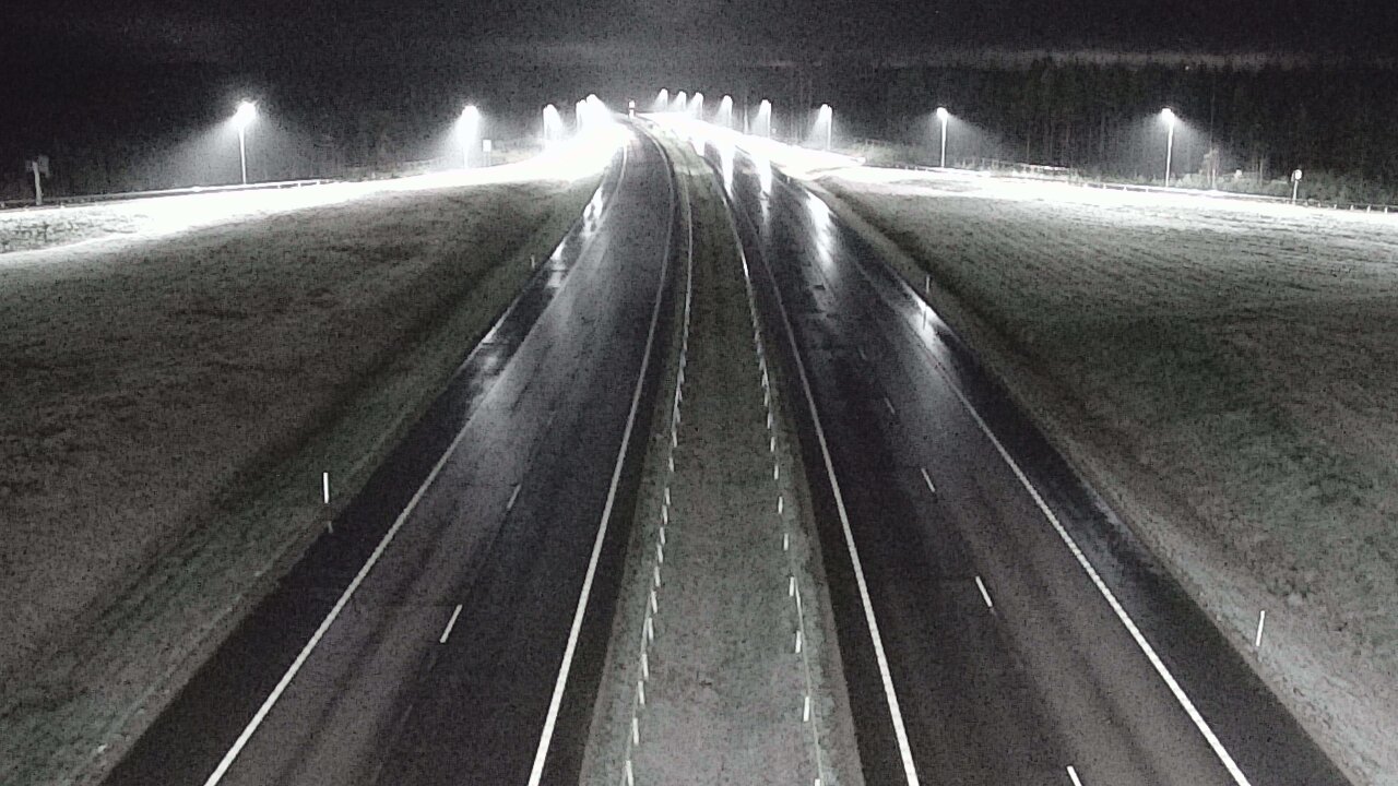 Weather Camera Image Väg 7 Vederlax, Saarasjärvi, Virolahti, Kymenlaakso