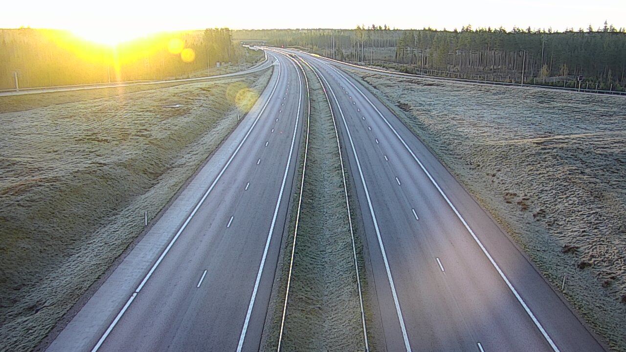 Weather Camera Image Väg 7 Vederlax, Saarasjärvi, Virolahti, Kymenlaakso