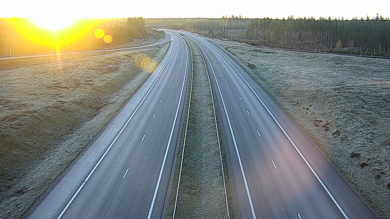 Weather Camera Image Väg 7 Vederlax, Saarasjärvi, Virolahti, Kymenlaakso