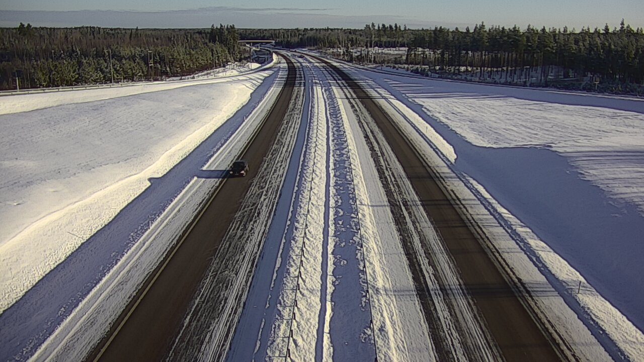 Weather Camera Image Väg 7 Vederlax, Saarasjärvi, Virolahti, Kymenlaakso