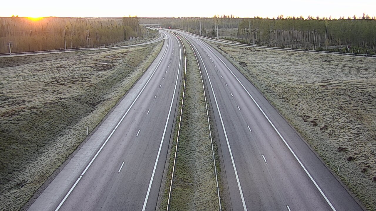 Weather Camera Image Väg 7 Vederlax, Saarasjärvi, Virolahti, Kymenlaakso