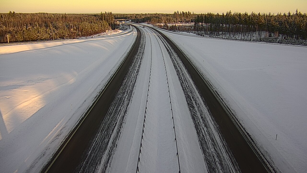Weather Camera Image Väg 7 Vederlax, Saarasjärvi, Virolahti, Kymenlaakso