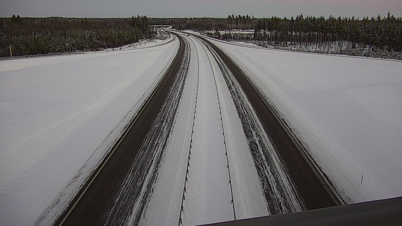 Weather Camera Image Väg 7 Vederlax, Saarasjärvi, Virolahti, Kymenlaakso