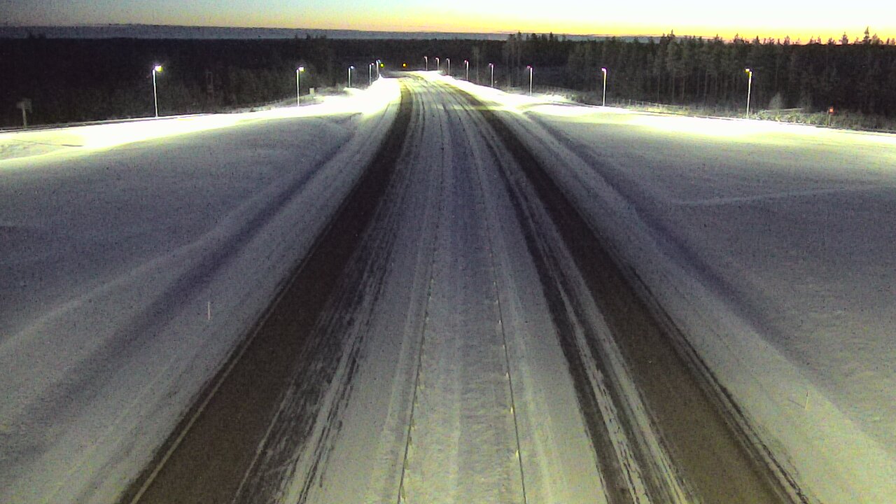Weather Camera Image Väg 7 Vederlax, Saarasjärvi, Virolahti, Kymenlaakso