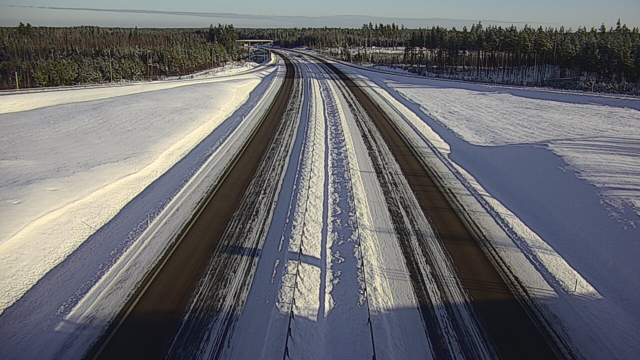 Weather Camera Image Väg 7 Vederlax, Saarasjärvi, Virolahti, Kymenlaakso