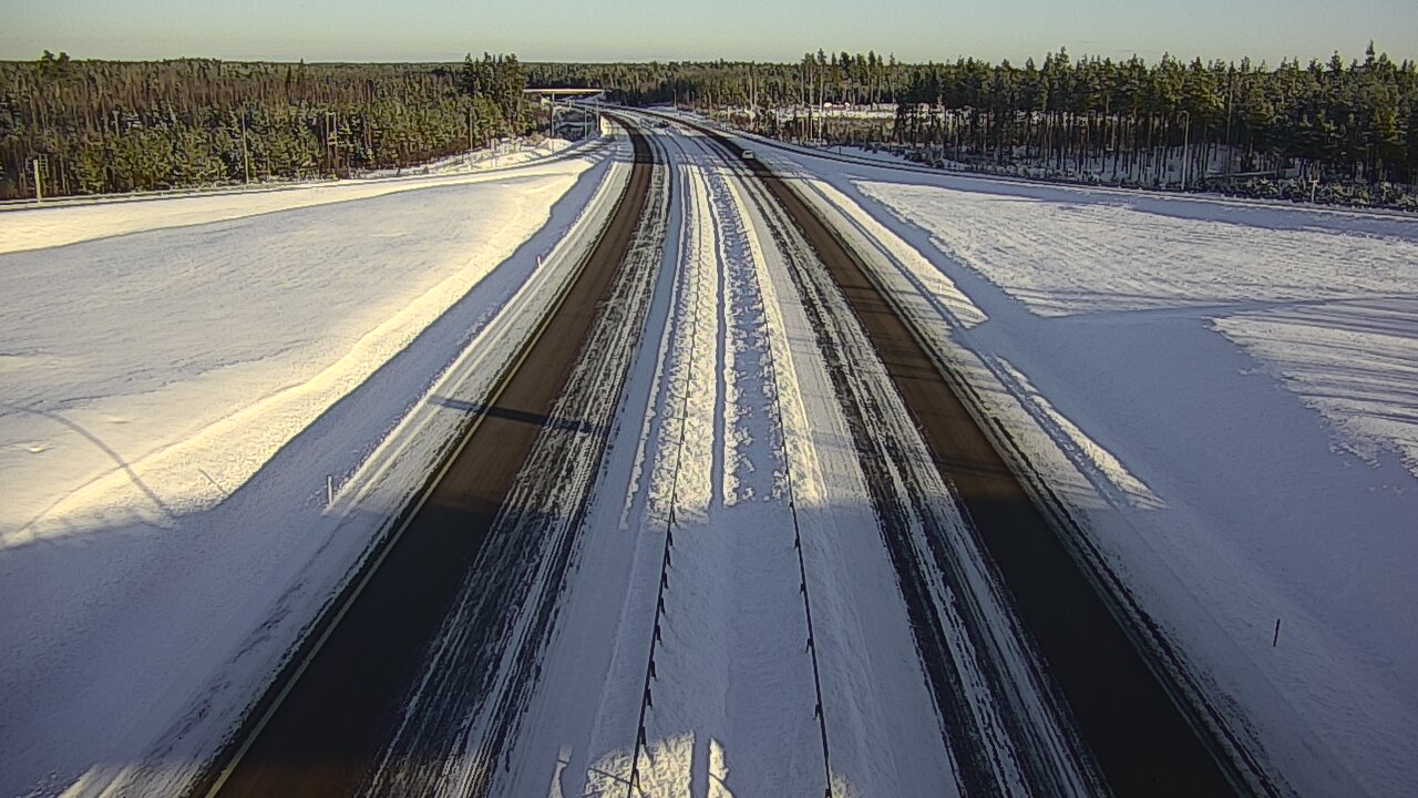 Weather Camera Image Väg 7 Vederlax, Saarasjärvi, Virolahti, Kymenlaakso
