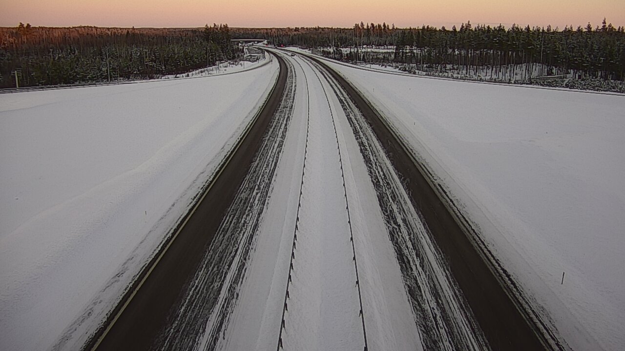 Weather Camera Image Väg 7 Vederlax, Saarasjärvi, Virolahti, Kymenlaakso
