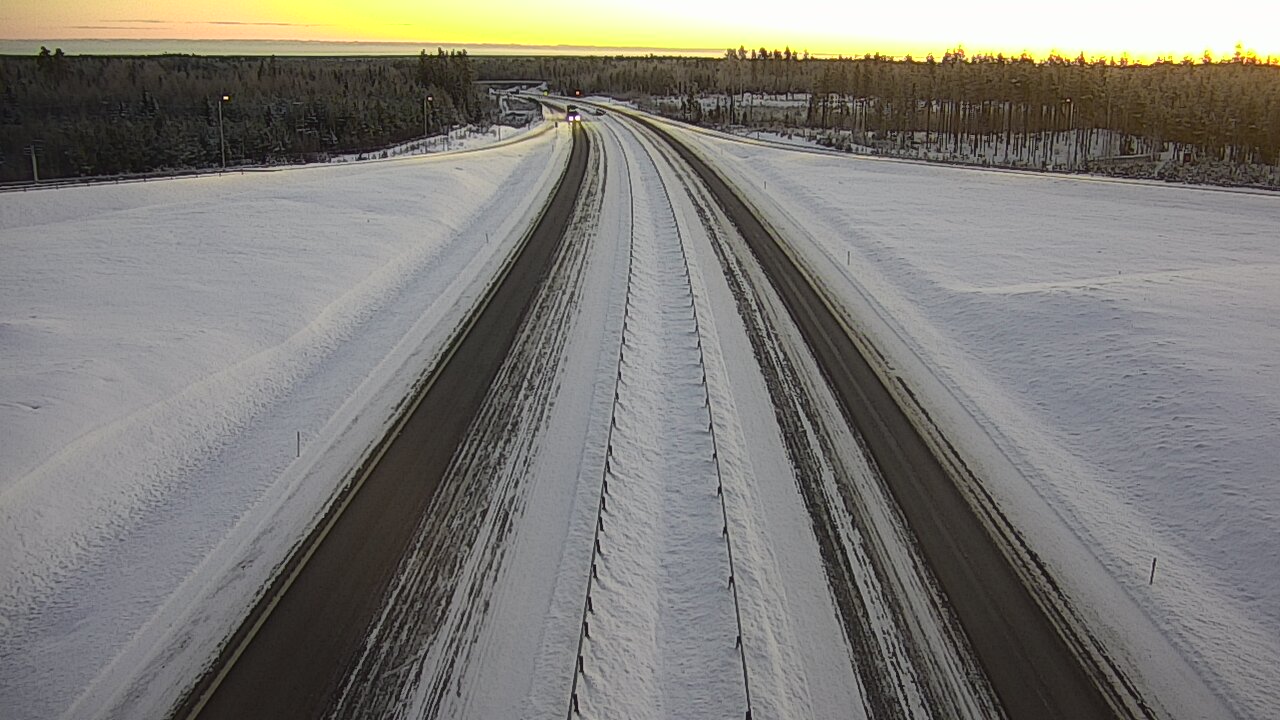 Weather Camera Image Väg 7 Vederlax, Saarasjärvi, Virolahti, Kymenlaakso