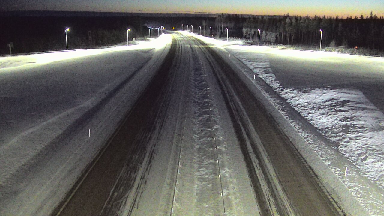 Weather Camera Image Väg 7 Vederlax, Saarasjärvi, Virolahti, Kymenlaakso