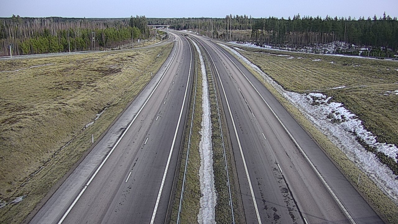 Weather Camera Image Väg 7 Vederlax, Saarasjärvi, Virolahti, Kymenlaakso