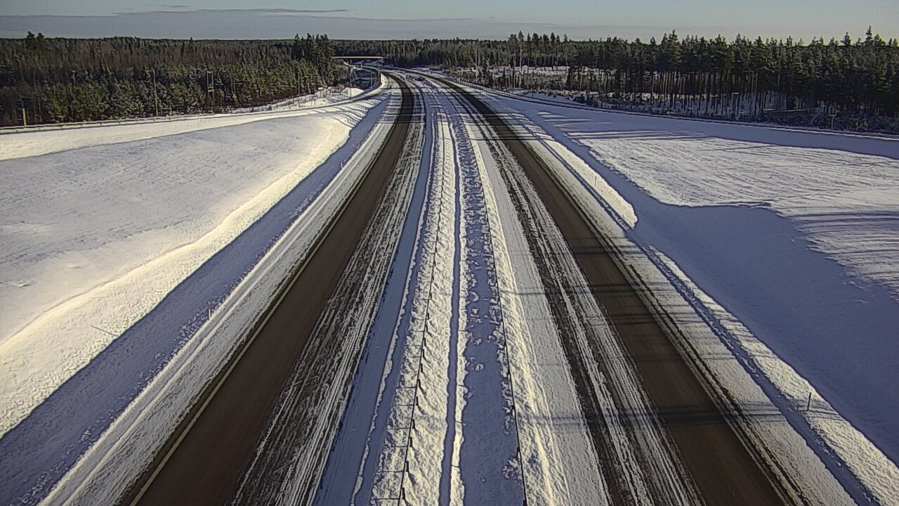 Weather Camera Image Väg 7 Vederlax, Saarasjärvi, Virolahti, Kymenlaakso