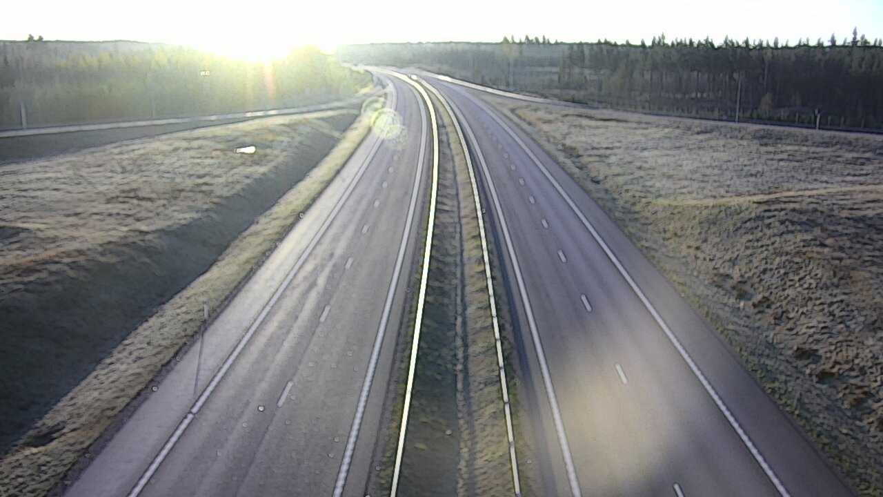 Weather Camera Image Väg 7 Vederlax, Saarasjärvi, Virolahti, Kymenlaakso
