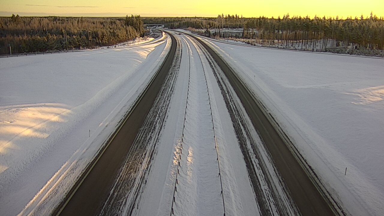 Weather Camera Image Väg 7 Vederlax, Saarasjärvi, Virolahti, Kymenlaakso