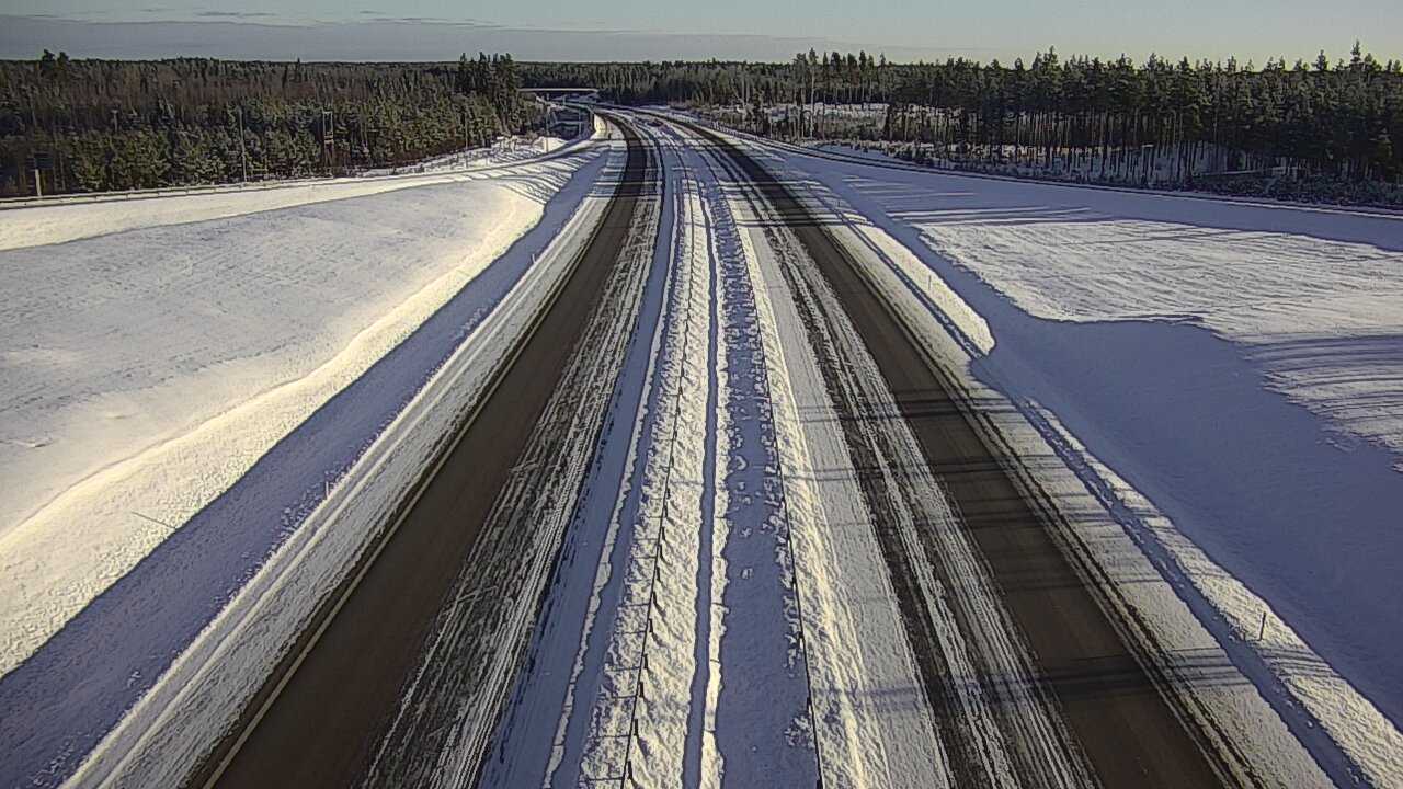 Weather Camera Image Väg 7 Vederlax, Saarasjärvi, Virolahti, Kymenlaakso