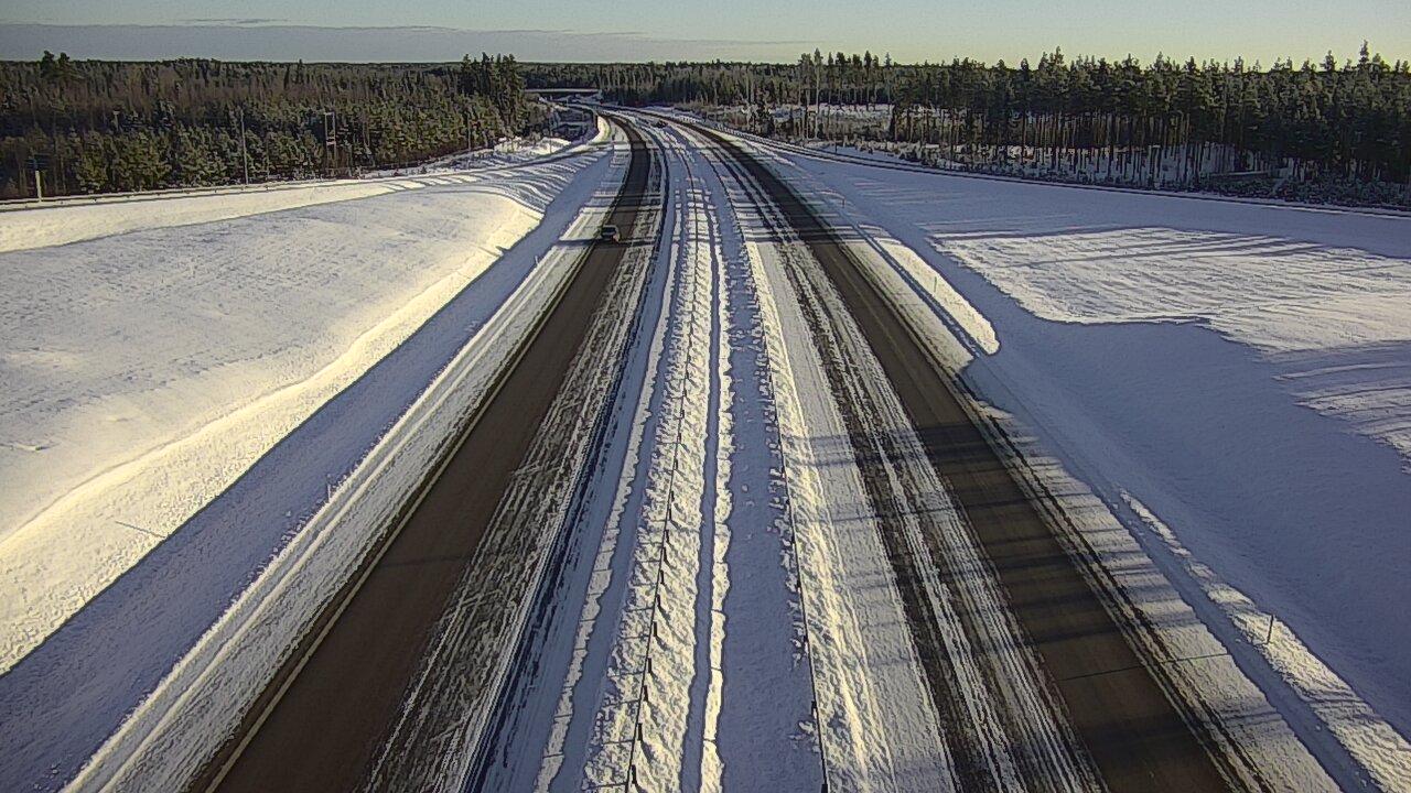 Weather Camera Image Väg 7 Vederlax, Saarasjärvi, Virolahti, Kymenlaakso
