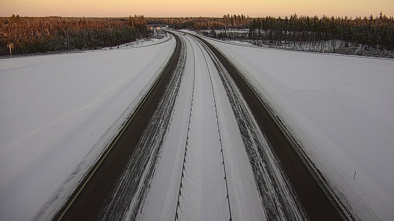 Weather Camera Image Väg 7 Vederlax, Saarasjärvi, Virolahti, Kymenlaakso