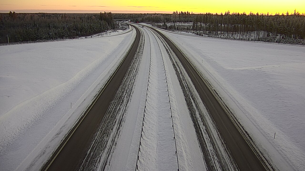 Weather Camera Image Väg 7 Vederlax, Saarasjärvi, Virolahti, Kymenlaakso