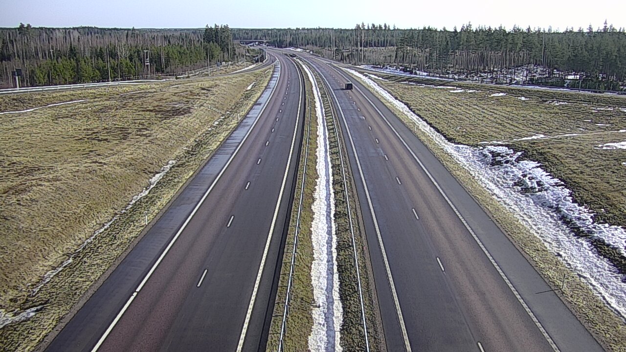 Weather Camera Image Väg 7 Vederlax, Saarasjärvi, Virolahti, Kymenlaakso