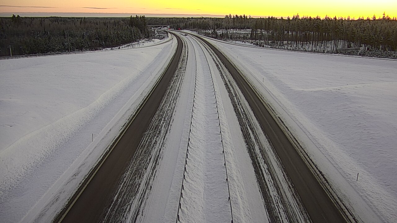 Weather Camera Image Väg 7 Vederlax, Saarasjärvi, Virolahti, Kymenlaakso