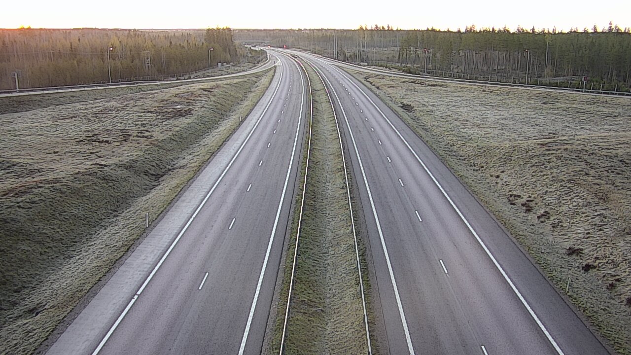 Weather Camera Image Väg 7 Vederlax, Saarasjärvi, Virolahti, Kymenlaakso