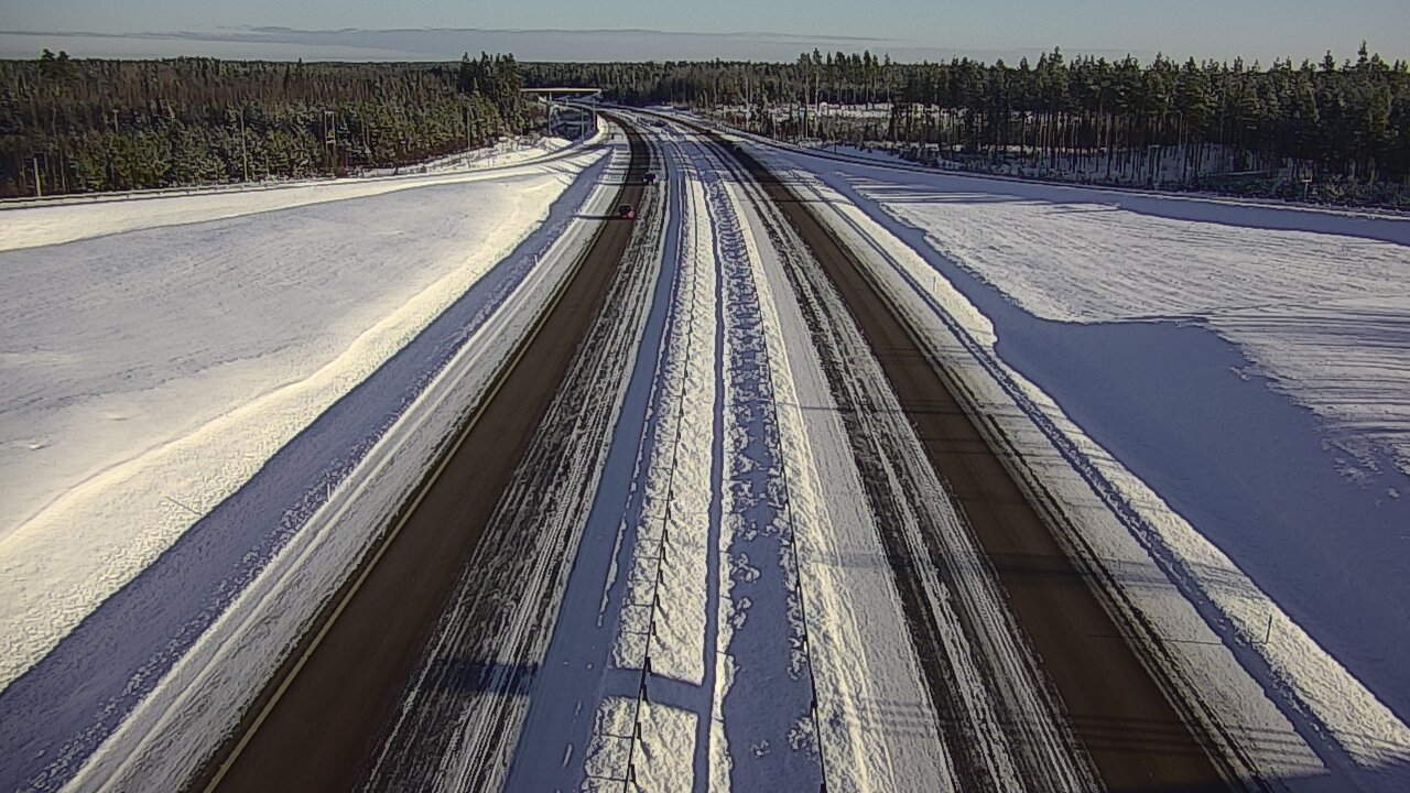 Weather Camera Image Väg 7 Vederlax, Saarasjärvi, Virolahti, Kymenlaakso