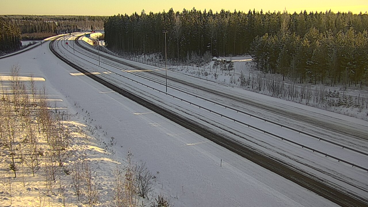 Weather Camera Image Road 7 Virolahti, Vaalimaa, Lappeenrannantie, Virolahti, Kymenlaakso