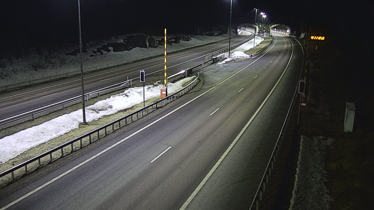 Weather Camera Image Road 7 Virolahti, Vaalimaan tunneli, boom east, Virolahti, Kymenlaakso