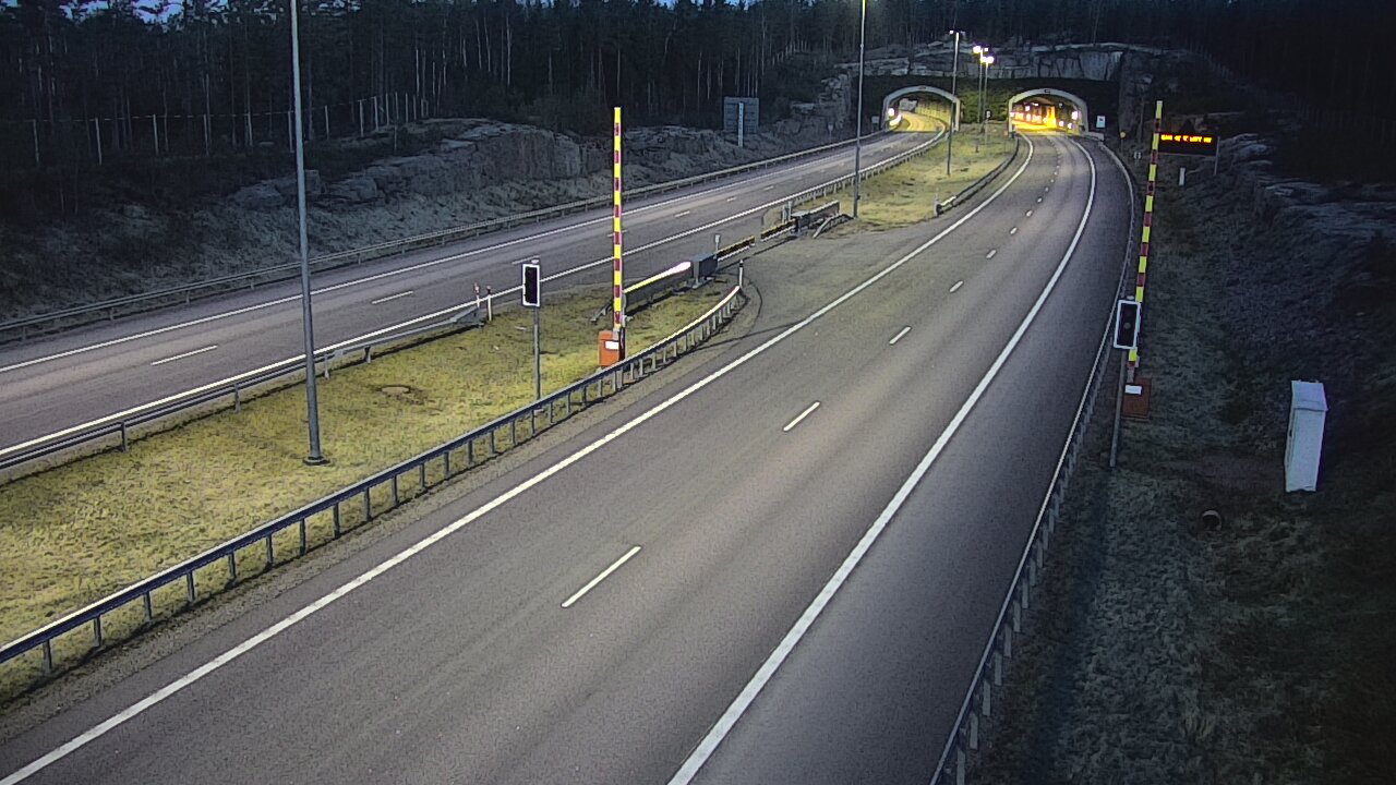 Weather Camera Image Väg 7 Vederlax, Vaalimaan tunneli, bom öst, Virolahti, Kymenlaakso