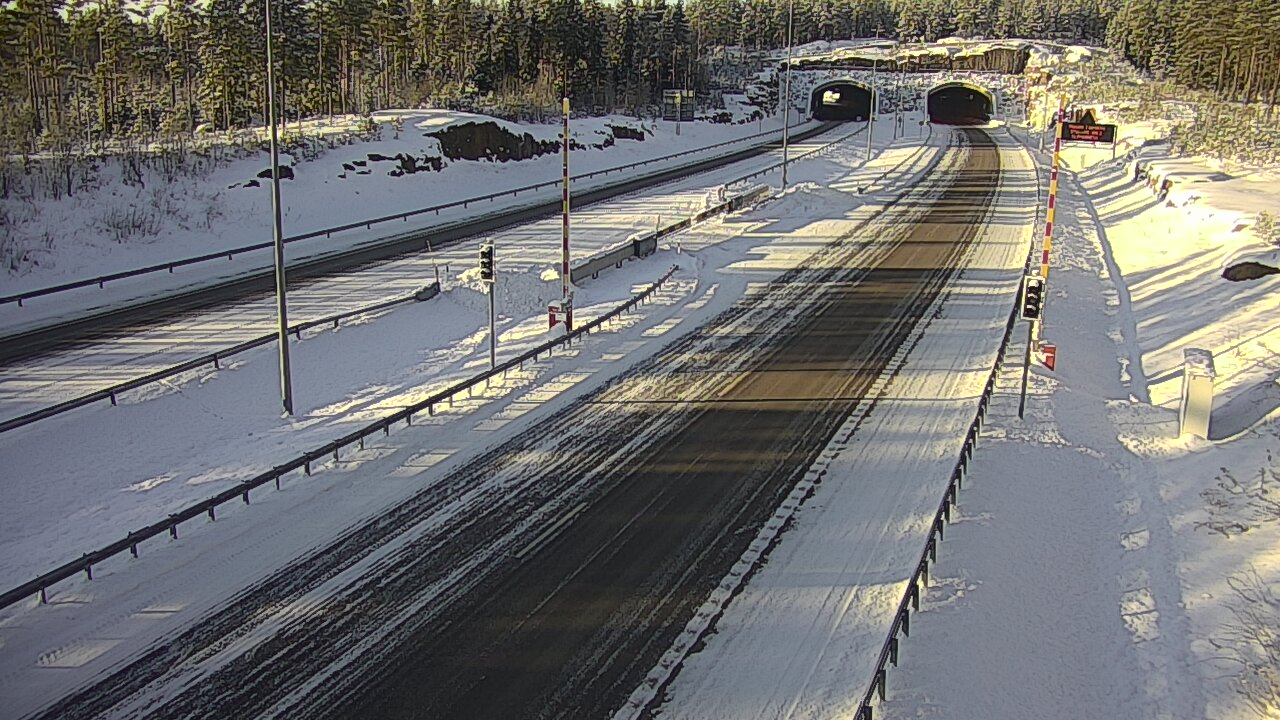 Weather Camera Image Road 7 Virolahti, Vaalimaan tunneli, boom east, Virolahti, Kymenlaakso