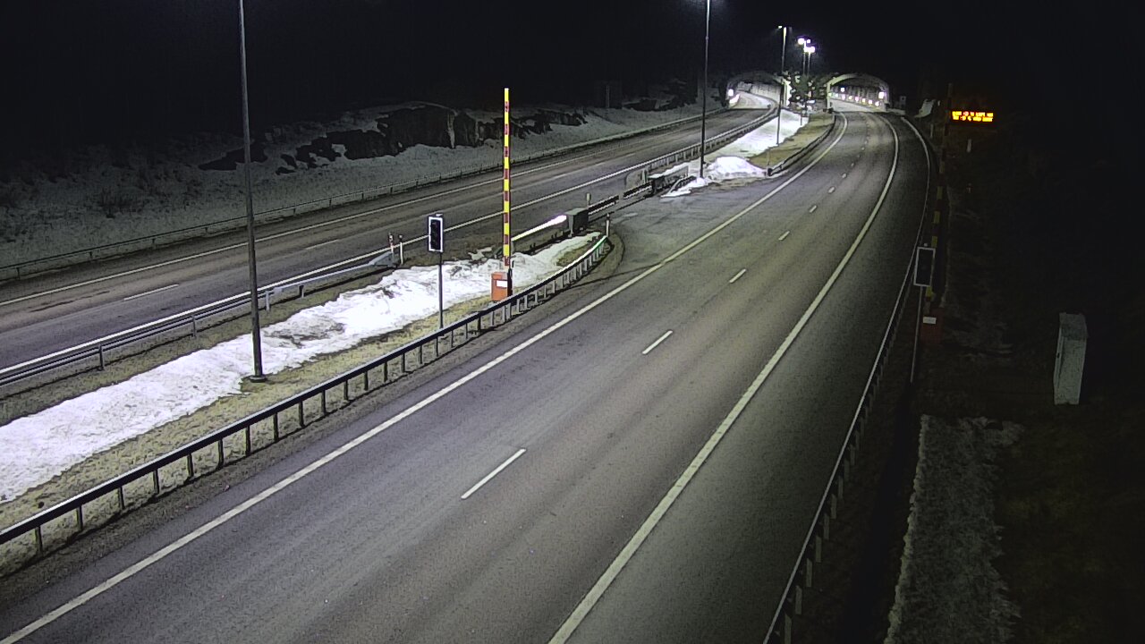 Weather Camera Image Road 7 Virolahti, Vaalimaan tunneli, boom east, Virolahti, Kymenlaakso