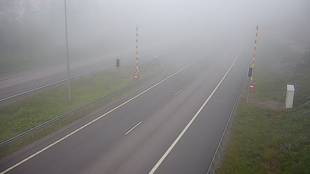Weather Camera Image Road 7 Virolahti, Vaalimaan tunneli, boom east, Virolahti, Kymenlaakso