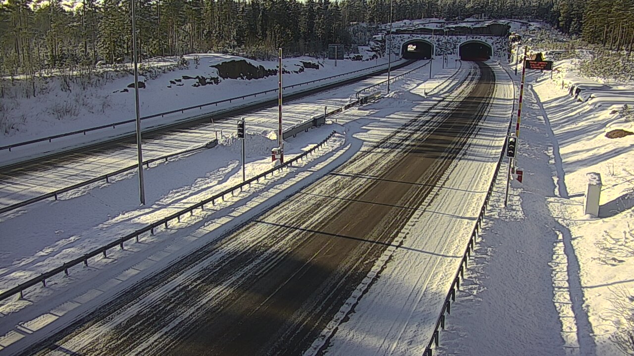 Weather Camera Image Road 7 Virolahti, Vaalimaan tunneli, boom east, Virolahti, Kymenlaakso