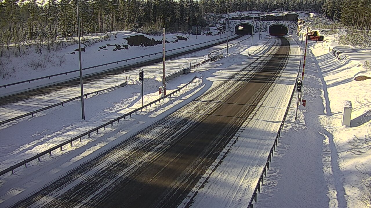 Weather Camera Image Road 7 Virolahti, Vaalimaan tunneli, boom east, Virolahti, Kymenlaakso