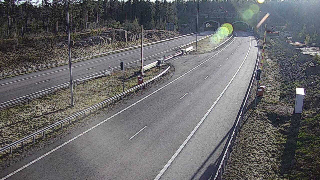 Kelikamerat Kuva Tie 7 Virolahti, Vaalimaan tunneli, puomi itä, Virolahti, Kymenlaakso