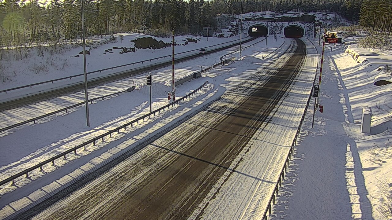 Weather Camera Image Road 7 Virolahti, Vaalimaan tunneli, boom east, Virolahti, Kymenlaakso
