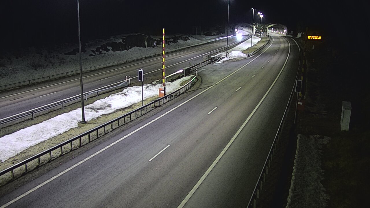 Weather Camera Image Road 7 Virolahti, Vaalimaan tunneli, boom east, Virolahti, Kymenlaakso