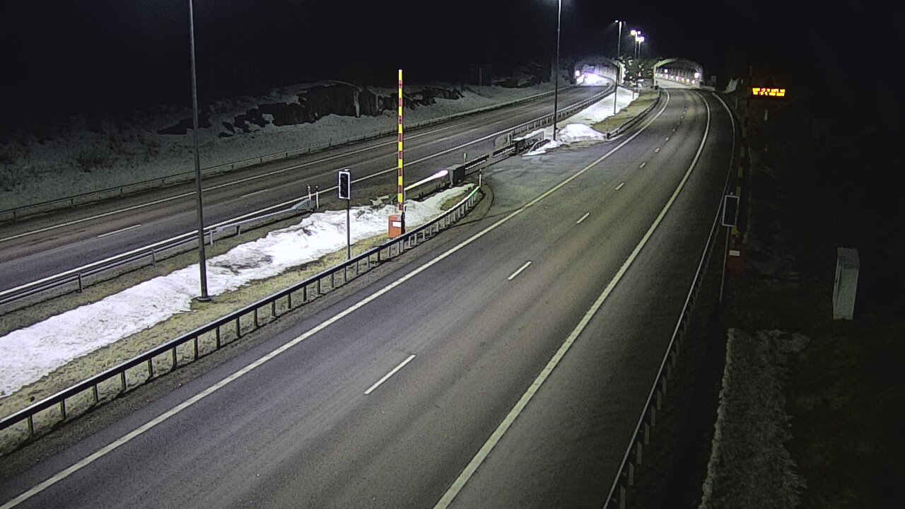 Weather Camera Image Road 7 Virolahti, Vaalimaan tunneli, boom east, Virolahti, Kymenlaakso